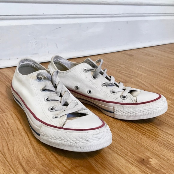 Chuck Taylor All Star Low Top Converse - Picture 1 of 5